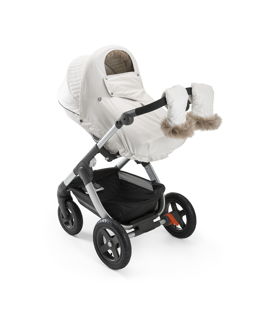 Stokke&reg; Trailz&trade; and Stokke&reg; Stroller Seat with Winter Kit Pearl White.